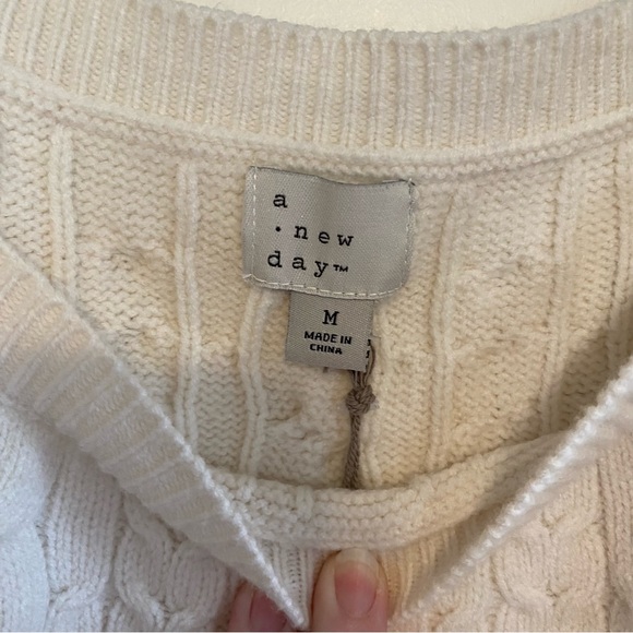 A New Day Sleeveless Cable Sweater Flutter Sleeve Top Cream - Picture 4 of 5